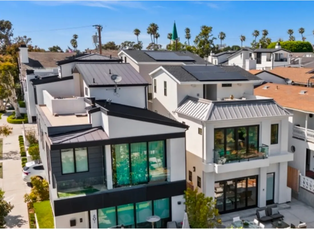Modern Newport Beach residences — entitled and delivered